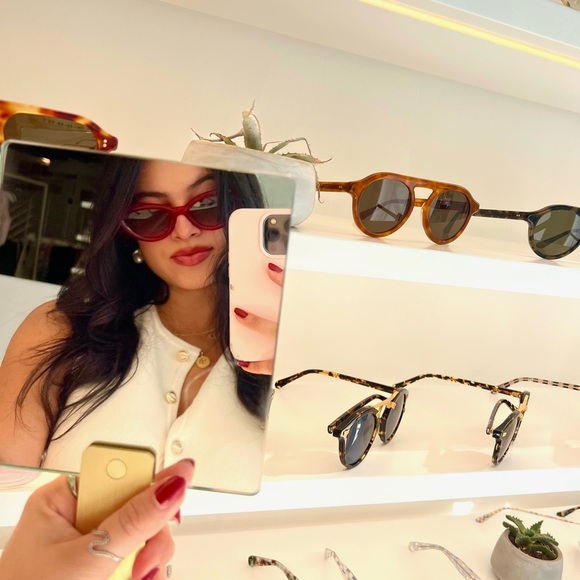 Meet your personal Fashion Finder - Picture 2 of 6